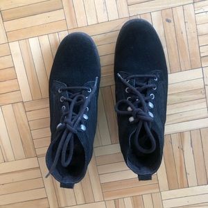 UGG winter boots. Bought two years ago, worn 2 times.